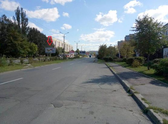 Фото рекламной плоскости по адресу вул. Комунарівська (Юрія Кондратюка), 8 Фото рекламной плоскости по адресу вул. Комунарівська (Юрія Кондратюка), 8