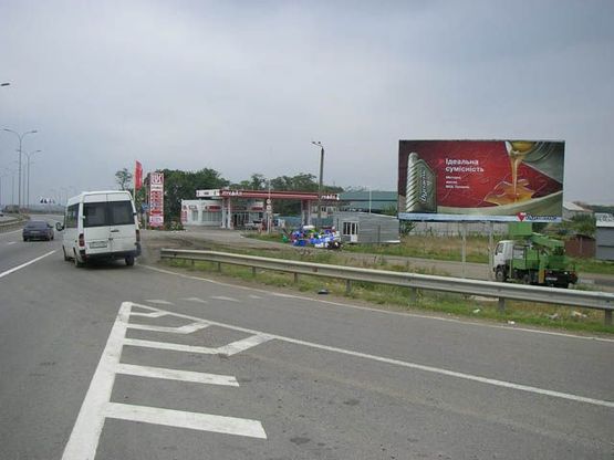 Фото рекламної площини за адресою Клеверный мост два столба № 2 А