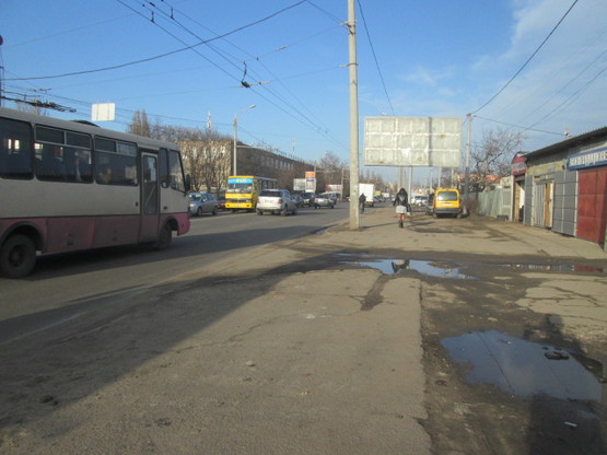 Фото рекламной плоскости по адресу Комарова №31 А Фото рекламной плоскости по адресу Комарова №31 А