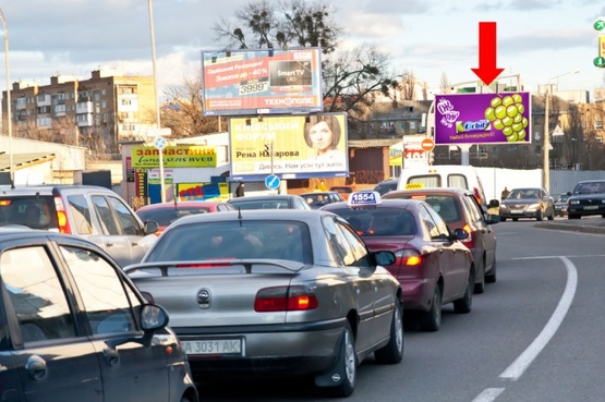 Фото рекламної площини за адресою Межигорская ул. / ул. Набережно-Луговая, светофор, в центр Фото рекламної площини за адресою Межигорская ул. / ул. Набережно-Луговая, светофор, в центр