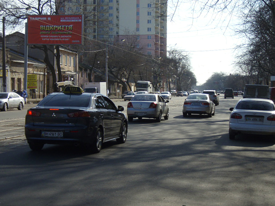 Фото рекламной плоскости по адресу Прохоровская-27 ( автотюнинг)