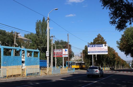 Фото рекламної площини за адресою вул. Робоча, б. 62 - вул. Ньютона Фото рекламної площини за адресою вул. Робоча, б. 62 - вул. Ньютона