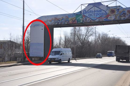 Фото рекламної площини за адресою (АРКА) В'їзд на Старий міст, напрям до центру Фото рекламної площини за адресою (АРКА) В'їзд на Старий міст, напрям до центру