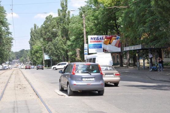 Фото рекламной плоскости по адресу пр-т Б. Хмельницького, 61, біля зупинки громадського транспорту Фото рекламной плоскости по адресу пр-т Б. Хмельницького, 61, біля зупинки громадського транспорту