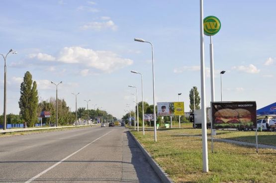 Фото рекламної площини за адресою пр-т Слобожанський, ж/м "Золоті Ключі", АЗС, Харківська траса Т-04, в'їзд до міста Фото рекламної площини за адресою пр-т Слобожанський, ж/м "Золоті Ключі", АЗС, Харківська траса Т-04, в'їзд до міста