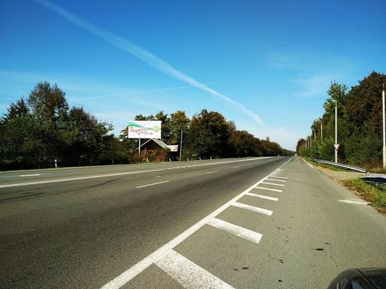Фото рекламной плоскости по адресу с. Раківчик, траса Івано-Франківськ - Чернівці (напрям на Ів. - Франківськ)