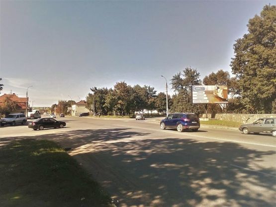 Фото рекламної площини за адресою вул. Карпатська, поворот на Деніго (напрям на Ів.-Франківськ)
