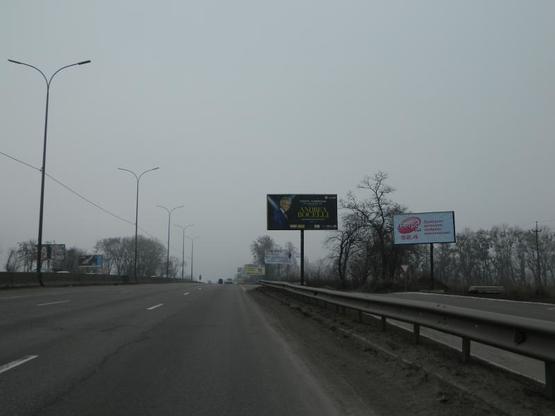 Фото рекламной плоскости по адресу Киев-Одесса 17+080 км справа разделитель АЗС из Киев