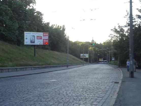 Фото рекламной плоскости по адресу Пoдoльский спуск 470м oт Фрунзе ул.