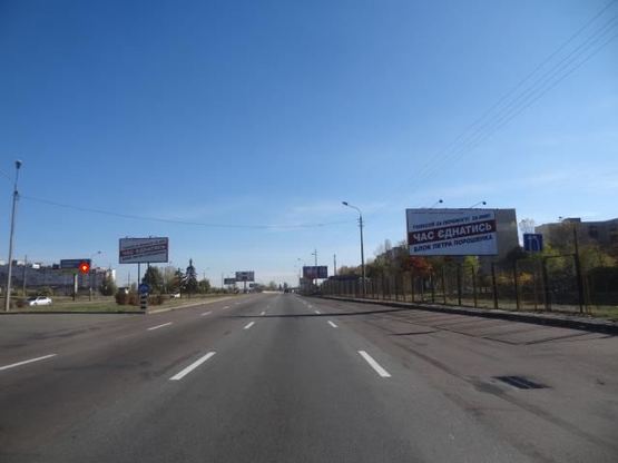 Фото рекламної площини за адресою Генерала Ватутіна просп., 22 (напротив)