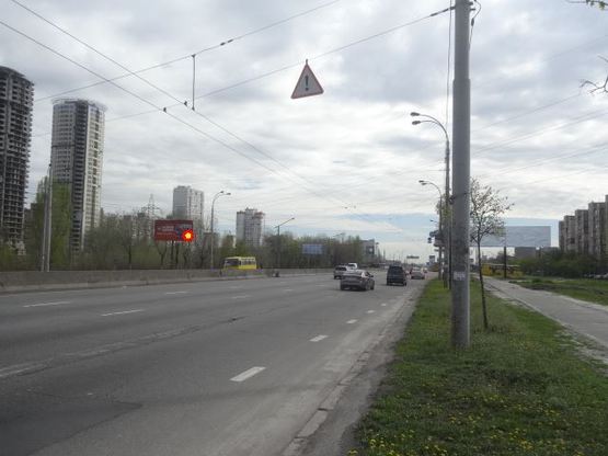 Фото рекламной плоскости по адресу Генерала Ватутина пр. 260 м к мoсту О.Бальзака