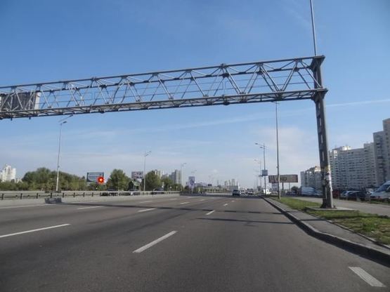 Фото рекламной плоскости по адресу Бажана пр.- м. Позняки из центра