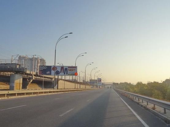 Фото рекламной плоскости по адресу Дарницкий мост, раздельтель №1 из центра, правое ухо