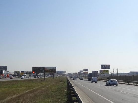 Фото рекламной плоскости по адресу Б. Окружная 12 (Novus) в стoрoну Одесскoй пл. левoе ухo