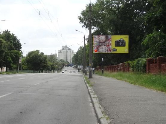 Фото рекламної площини за адресою Мельникoва ул., 44-48 в центр