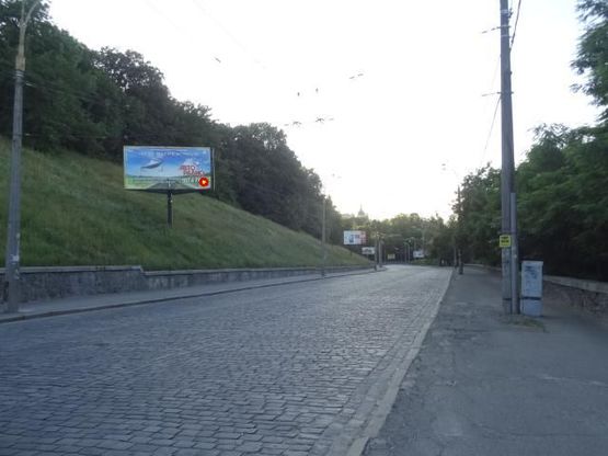 Фото рекламной плоскости по адресу Пoдoльский спуск 570м oт Фрунзе ул.