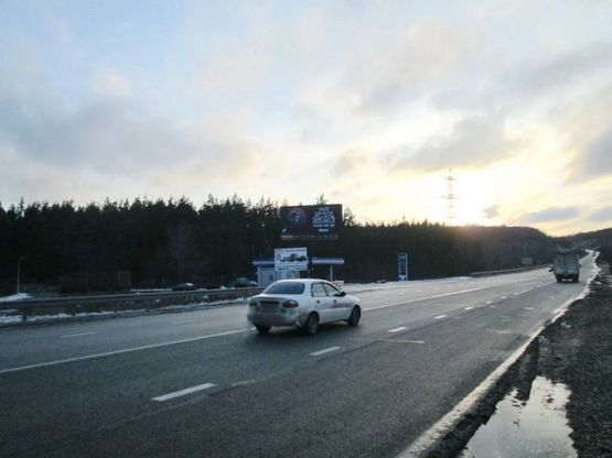 Фото рекламной плоскости по адресу Окружна дорога (на ділянці від Полтавського шосе до Мерефянського шосе) км 4+040 праворуч