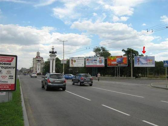 Фото рекламної площини за адресою 302_Запорожье_пр. Соборный  ул. Тюленина 12 АПЕРЕЛЯ (призматрон 4й справа) Фото рекламної площини за адресою 302_Запорожье_пр. Соборный  ул. Тюленина 12 АПЕРЕЛЯ (призматрон 4й справа)