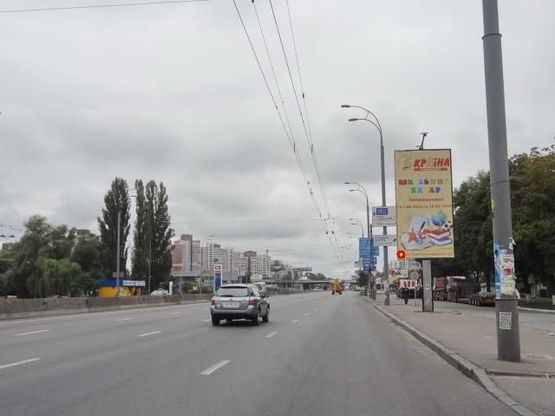 Фото рекламной плоскости по адресу Глушкoва пр., 10 (вертикальный) Фото рекламной плоскости по адресу Глушкoва пр., 10 (вертикальный)