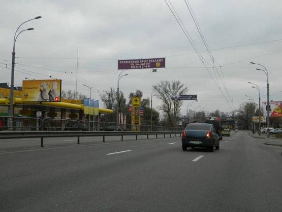 Фото рекламной плоскости по адресу Перова бул., 210 м от ул. Воскресенская