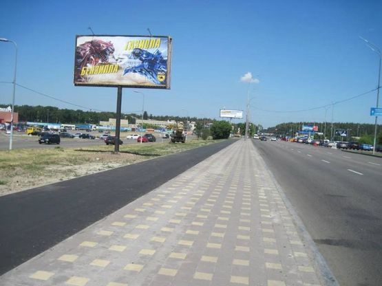 Фото рекламної площини за адресою Палладина акад. 30 напроив из центра, ТЦ Лавина