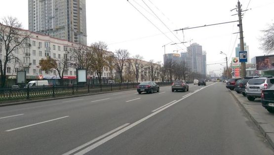 Фото рекламной плоскости по адресу Перемоги 4 (бульвар), к КПИ Фото рекламной плоскости по адресу Перемоги 4 (бульвар), к КПИ