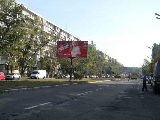 Фото рекламной плоскости по адресу Шолом-Алейхема ул., 15 (разделитель, 500 м. от рынка "Юность")