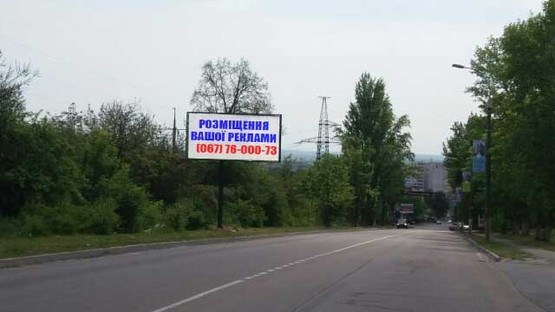 Фото рекламной плоскости по адресу Ул. Шолуденко, 800 м. до поворота на ул. Межигорскую