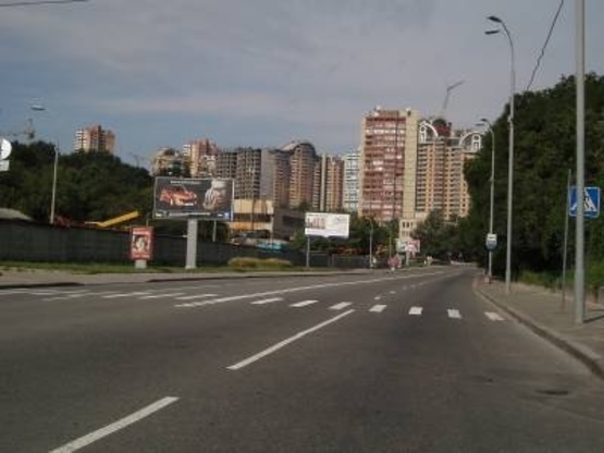 Фото рекламної площини за адресою Старонаводницкая / пер.Редутный