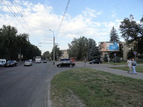 Фото рекламной плоскости по адресу ул. Мазепы 19 (сторона А) Фото рекламной плоскости по адресу ул. Мазепы 19 (сторона А)