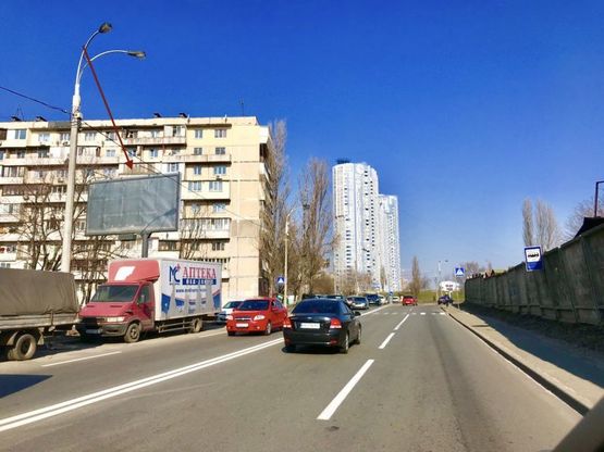 Фото рекламної площини за адресою ул. Березняковская,6 Фото рекламної площини за адресою ул. Березняковская,6