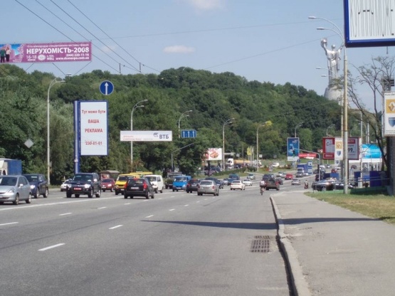 Фото рекламной плоскости по адресу Дружбы Народов бульвар (напрот. Струтинского)