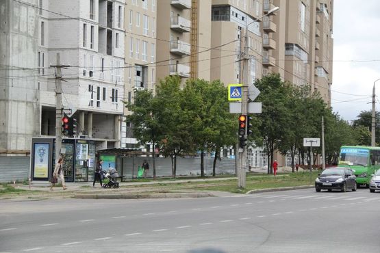 Фото рекламной плоскости по адресу ул. Клочковская, 111-А, остановка "ул. Херсонская", БЦ Тетрис Фото рекламной плоскости по адресу ул. Клочковская, 111-А, остановка "ул. Херсонская", БЦ Тетрис