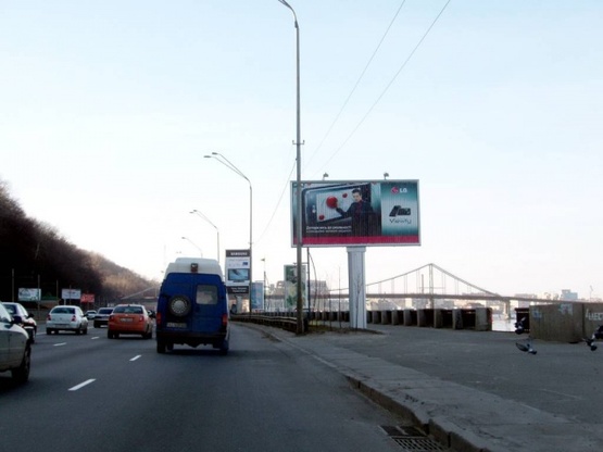 Фото рекламной плоскости по адресу Набережное шоссе(4)(800м к Пеш. Мост.)