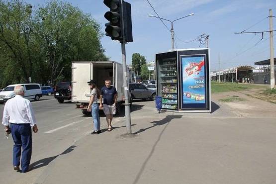 Фото рекламной плоскости по адресу ул. Героев Труда, 15, остановка "Салтовский рынок", супермаркет Сильпо Фото рекламной плоскости по адресу ул. Героев Труда, 15, остановка "Салтовский рынок", супермаркет Сильпо