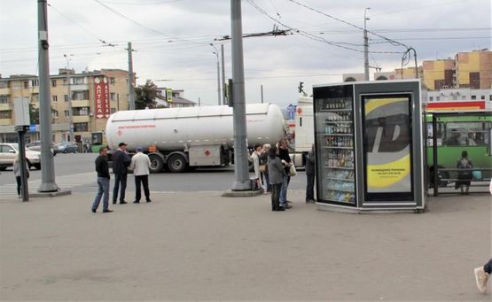 Фото рекламной плоскости по адресу пр. Гагарина, 177, Одесская,  супермаркет Класс Фото рекламной плоскости по адресу пр. Гагарина, 177, Одесская,  супермаркет Класс