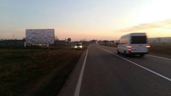 Фото рекламной плоскости по адресу с.Монаши, Автодорога Одесса-Рени(транспортное сообщение(Одесса,Рени,Измаил, Старокозачье,Арциз), из Одессы, Транспортная развилка в с.Монаши,  АЗС