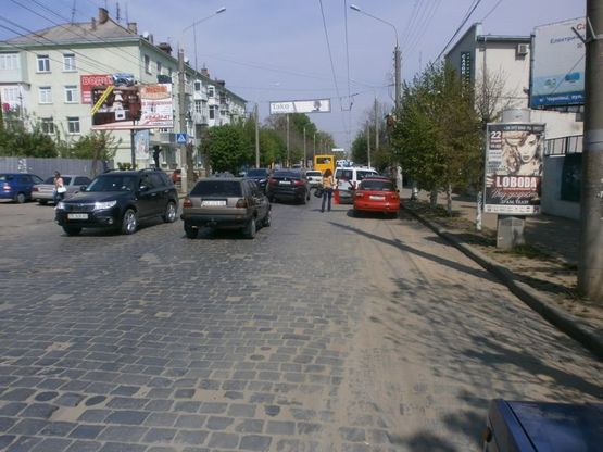 Фото рекламной плоскости по адресу вул. Головна, 122 Фото рекламной плоскости по адресу вул. Головна, 122