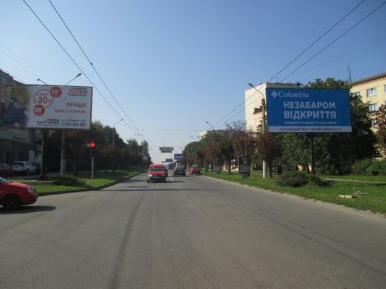 Фото рекламної площини за адресою вул. Комарова, 10 / пров. Ентузіастів ("WOG") Фото рекламної площини за адресою вул. Комарова, 10 / пров. Ентузіастів ("WOG")