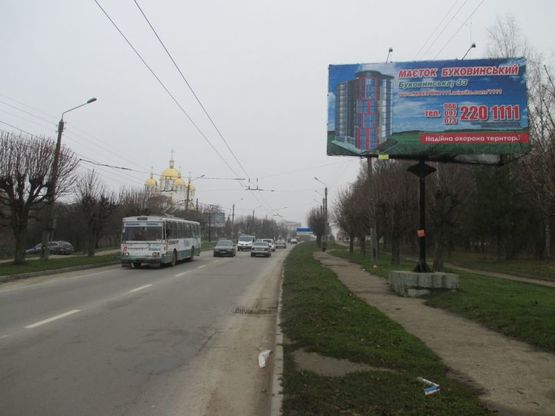 Фото рекламної площини за адресою вул. Комарова (біля ставу) Фото рекламної площини за адресою вул. Комарова (біля ставу)