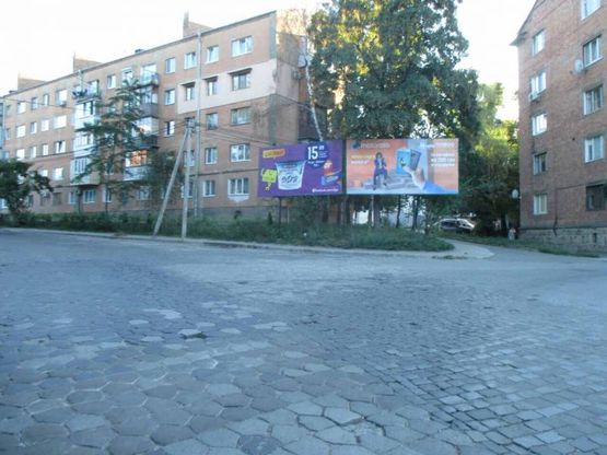 Фото рекламной плоскости по адресу на розі вулиць М. Ковальчука, 16 та В. Винниченка, 3 (лівий) Фото рекламной плоскости по адресу на розі вулиць М. Ковальчука, 16 та В. Винниченка, 3 (лівий)