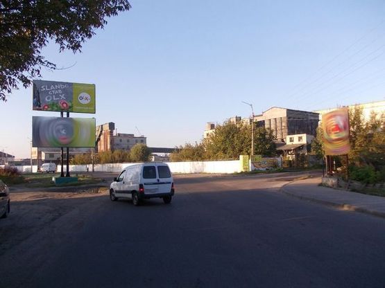 Фото рекламной плоскости по адресу Белая ул., (хлебокомбинат) в центр Фото рекламной плоскости по адресу Белая ул., (хлебокомбинат) в центр