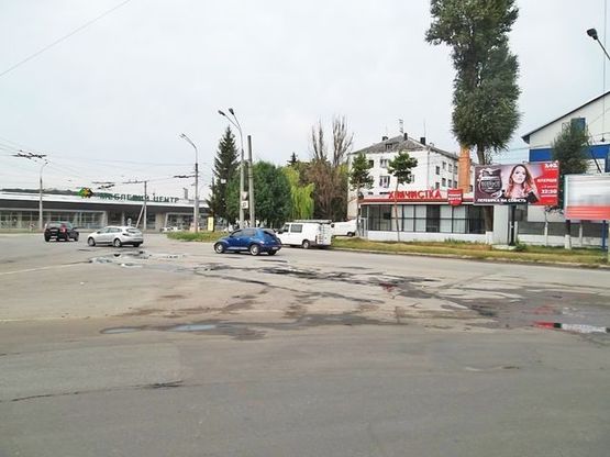 Фото рекламної площини за адресою Збаражска ул. - Лозовецкая ул. Фото рекламної площини за адресою Збаражска ул. - Лозовецкая ул.