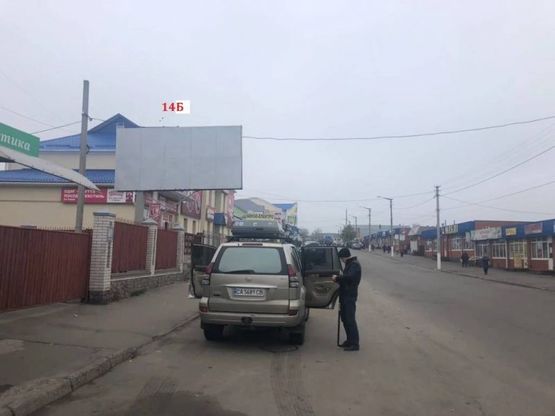 Фото рекламной плоскости по адресу вул. Ярмаркова магазин ФОРД  (напрямок в сторону АТБ)          сторона Б Фото рекламной плоскости по адресу вул. Ярмаркова магазин ФОРД  (напрямок в сторону АТБ)          сторона Б