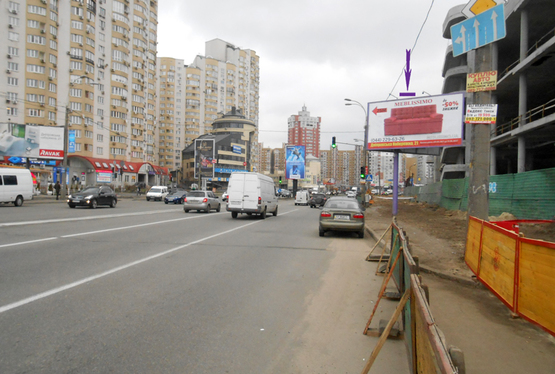 Фото рекламної площини за адресою Днепровская Набережная, напротив суп-та "Новус", на светофоре,направление на пр. Бажана
