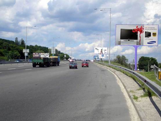 Фото рекламної площини за адресою Надднепрянское шоссе, ул.Промышленная направление на мост Патона