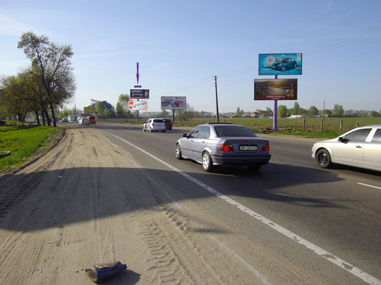 Фото рекламной плоскости по адресу Кільцева дорога, 200 м до готелю "Нотеl", навпроти ринку а\з "Жуляни"(верхня пл.)