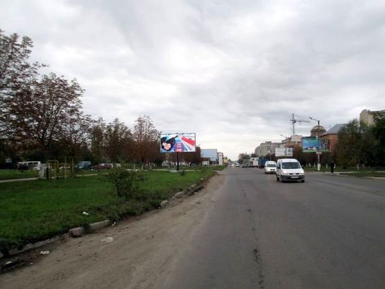 Фото рекламной плоскости по адресу Надречная ул., 221 (200 м. к ТРЦ "Велес" и Диллер "Toyota" "Классик Авто") Фото рекламной плоскости по адресу Надречная ул., 221 (200 м. к ТРЦ "Велес" и Диллер "Toyota" "Классик Авто")