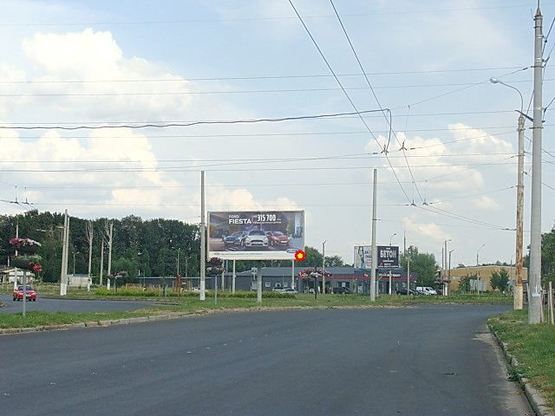 Фото рекламної площини за адресою Независимости ул. На пересечении с ул. Любечская, разделитель Фото рекламної площини за адресою Независимости ул. На пересечении с ул. Любечская, разделитель