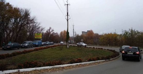 Фото рекламної площини за адресою ул. Грушевского, мост, из центра, от рынка, АТБ - 300м